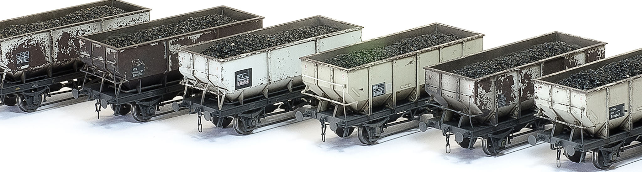 Let's Get Involved - Weathering BR 21T HTO/HTV Hopper Wagons With Alex Roughsedge